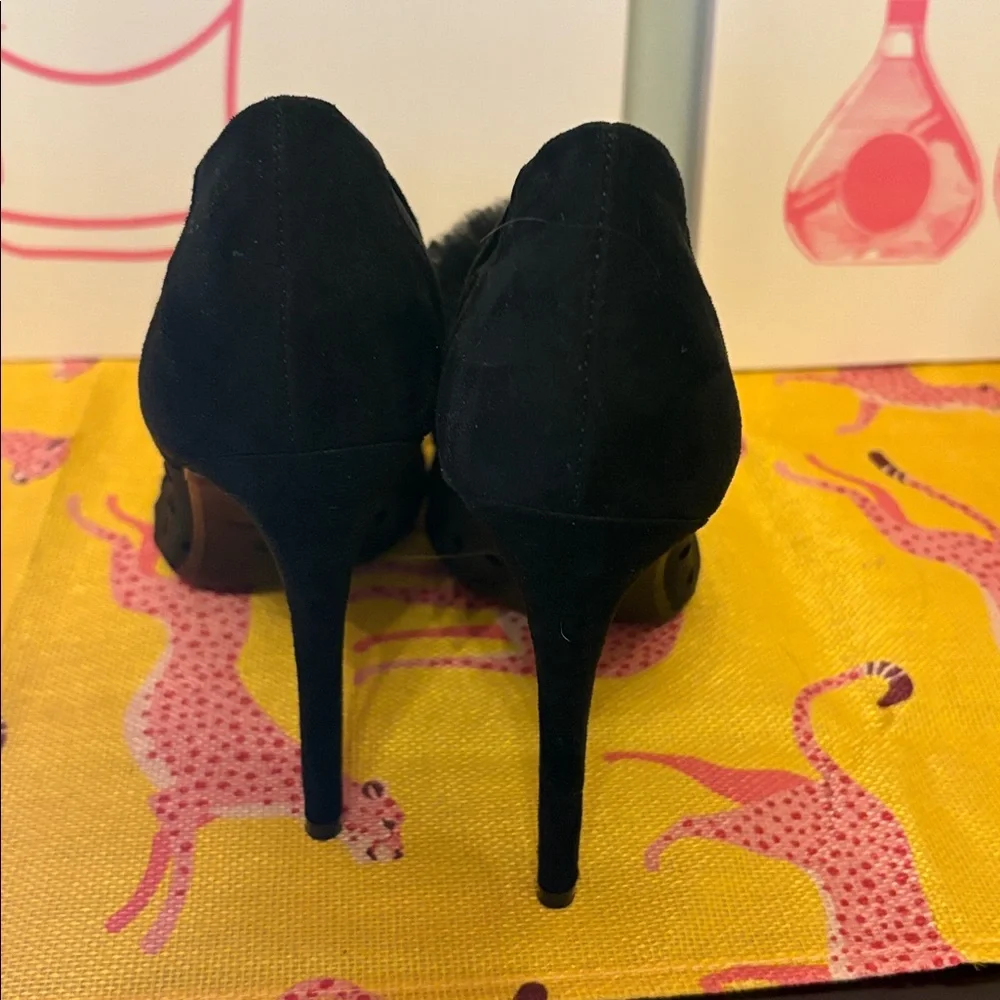 [Betsey Johnson] Black Heels with Pom-Pom Detail - Size 9.5 - Picture 5 of 6